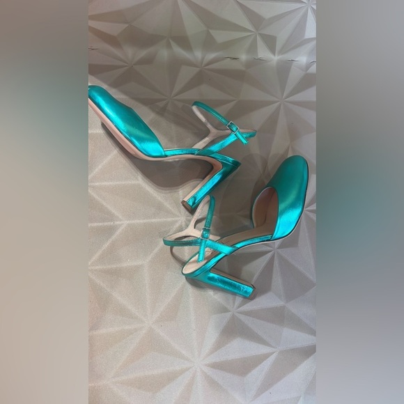 AGL MADE IN ITALY Shimmering Turquoise Heels SIZE EU40 - Picture 3 of 4